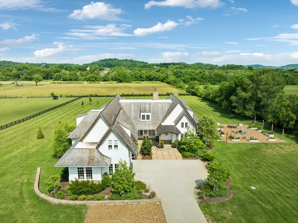 3580 Gray Lane Thompsons Station TN 37179