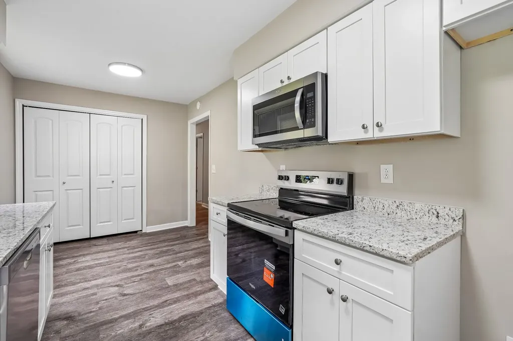 927 Oak Vale Hermitage TN 37076