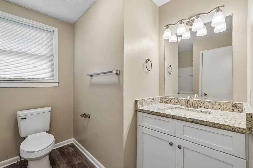 927 Oak Vale Hermitage TN 37076