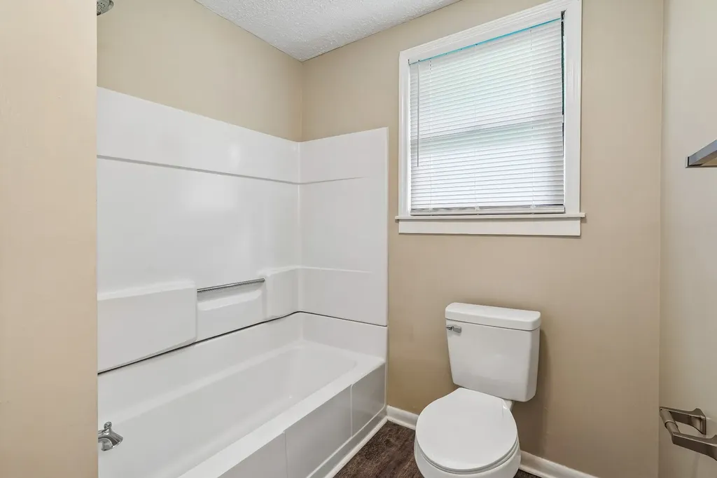 927 Oak Vale Hermitage TN 37076