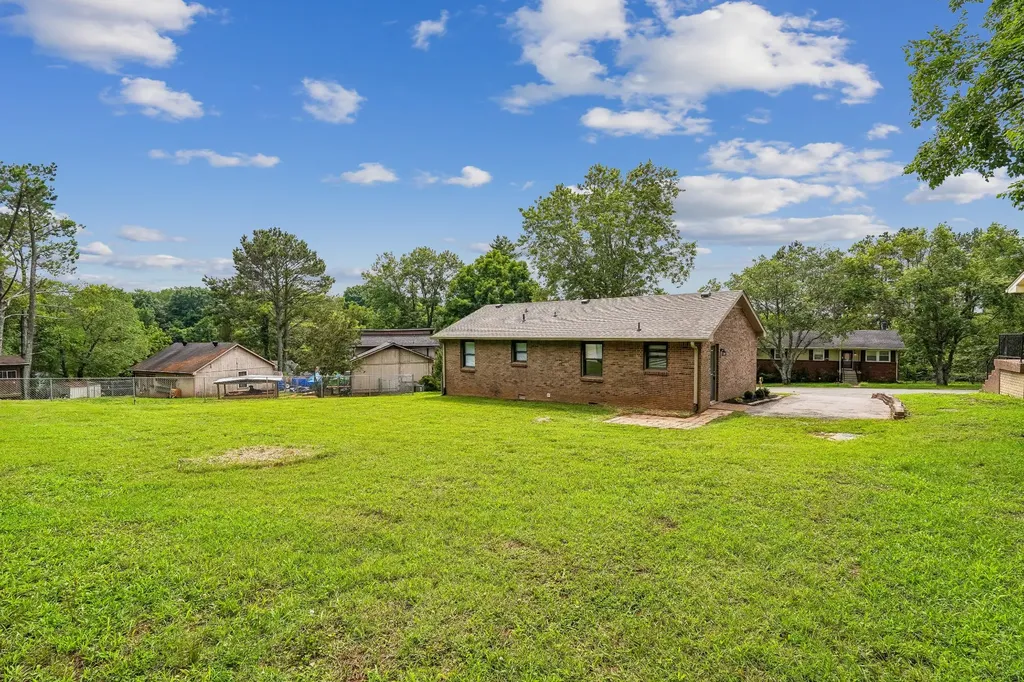 927 Oak Vale Hermitage TN 37076