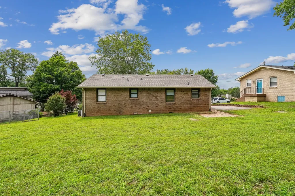 927 Oak Vale Hermitage TN 37076