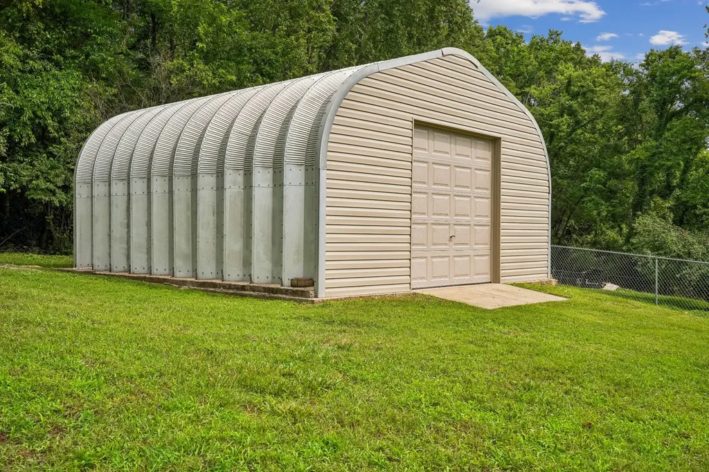 927 Oak Vale Hermitage TN 37076