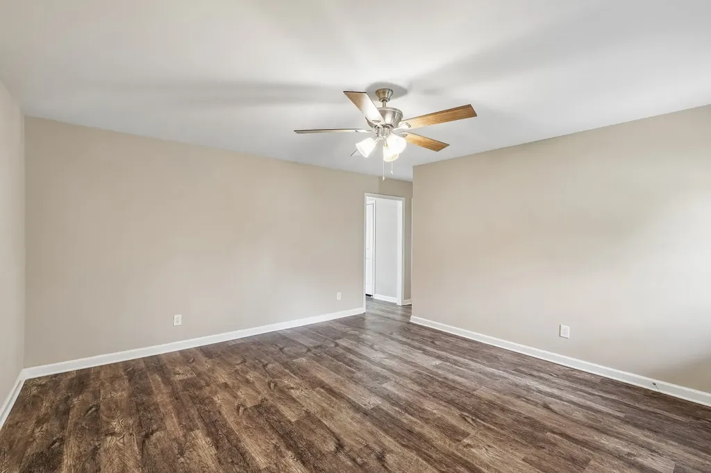 927 Oak Vale Hermitage TN 37076