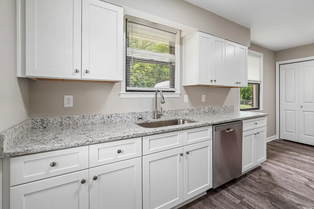 927 Oak Vale Hermitage TN 37076