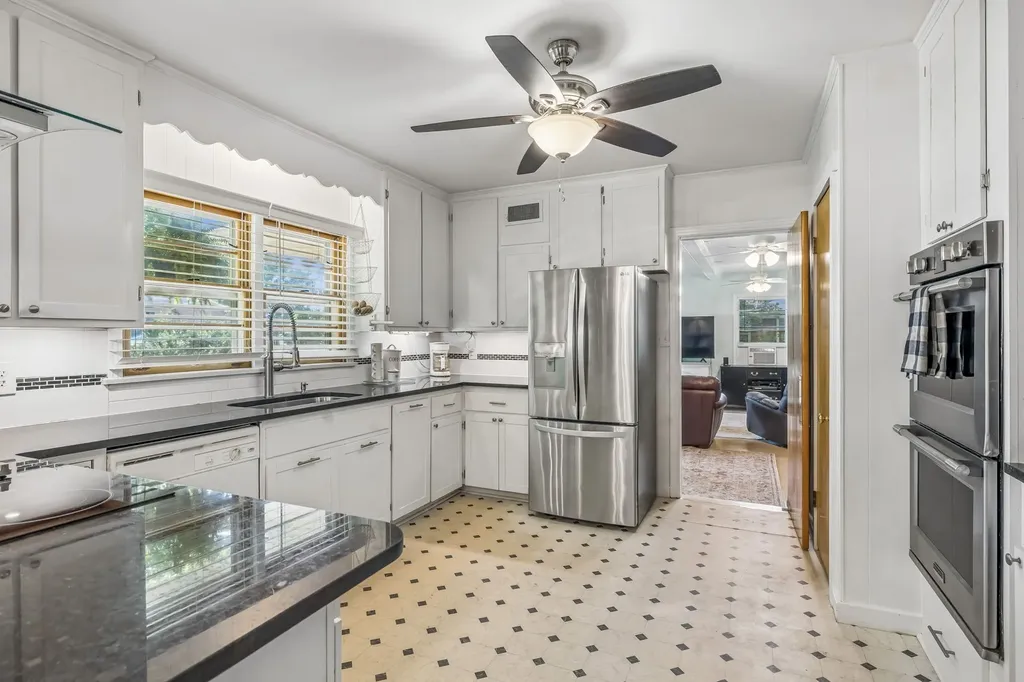 1082 Rolling Fields Circle Columbia TN 38401