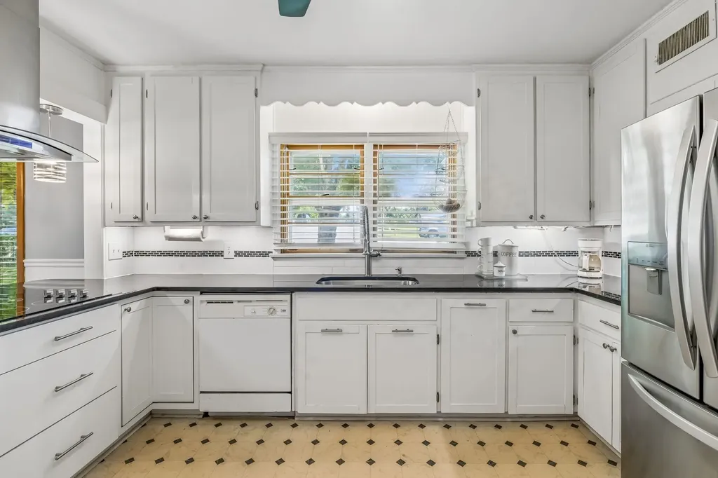 1082 Rolling Fields Circle Columbia TN 38401