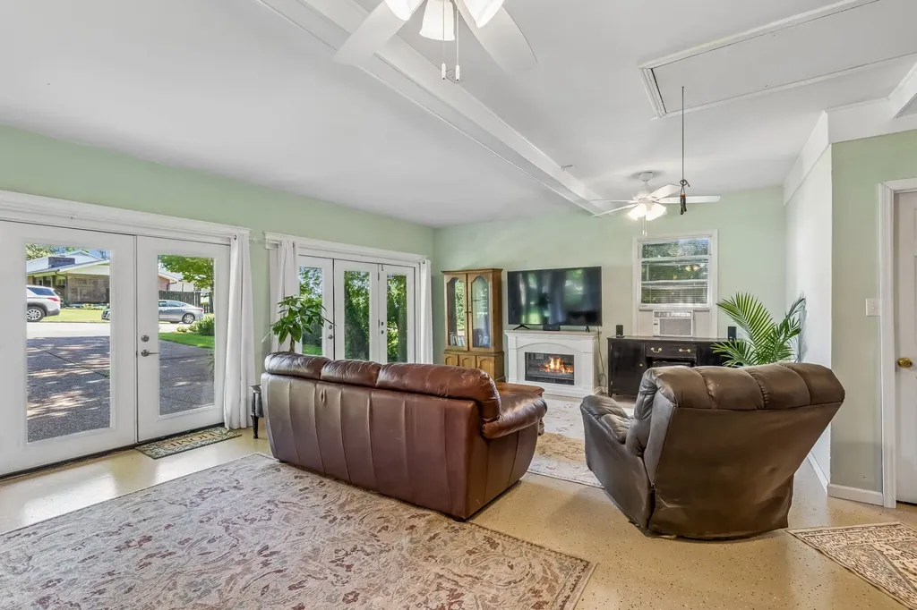 1082 Rolling Fields Circle Columbia TN 38401