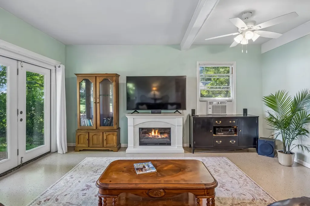 1082 Rolling Fields Circle Columbia TN 38401