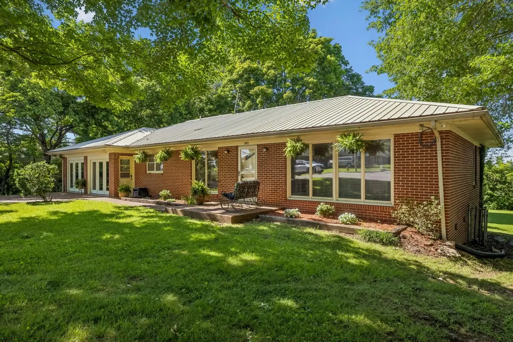 1082 Rolling Fields Circle Columbia TN 38401
