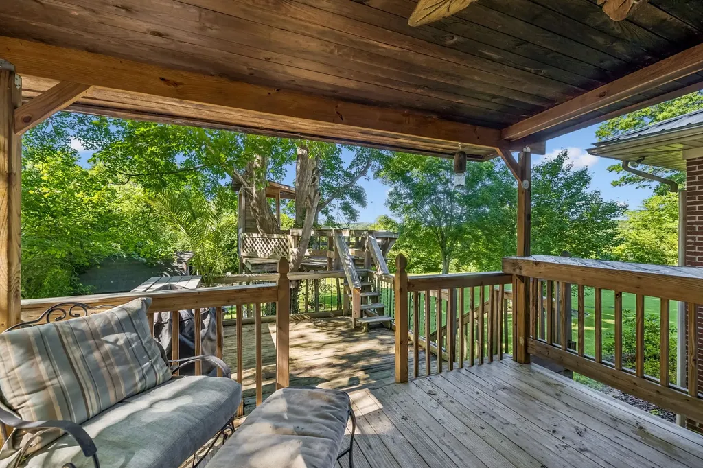 1082 Rolling Fields Circle Columbia TN 38401