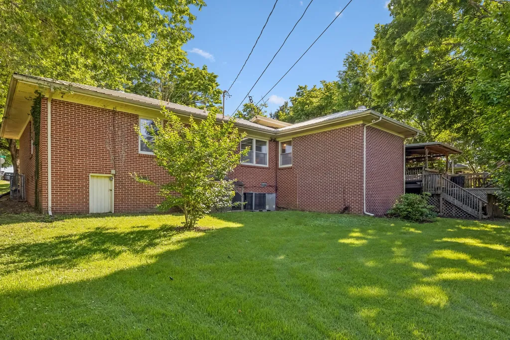 1082 Rolling Fields Circle Columbia TN 38401