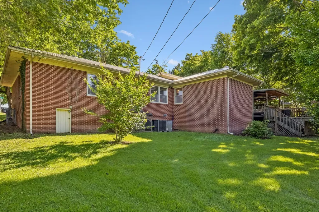 1082 Rolling Fields Circle Columbia TN 38401