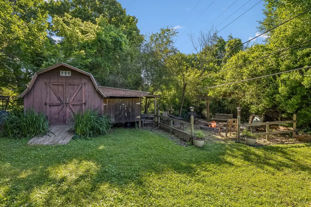 1082 Rolling Fields Circle Columbia TN 38401
