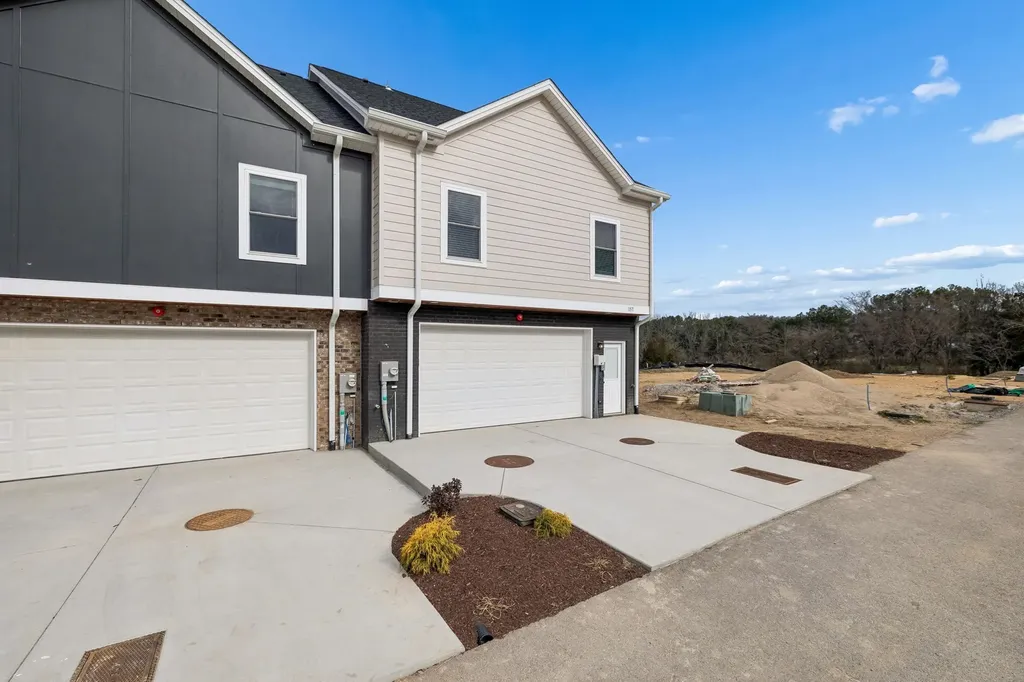 157 Crockett Hills Lane Ashland City TN 37015