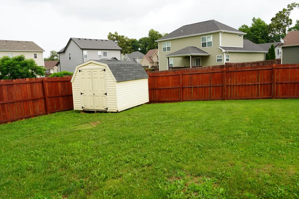 3625 Fox Den Lane Clarksville TN 37040