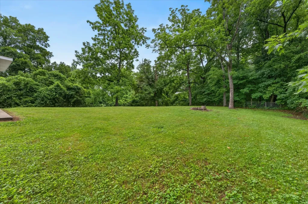 377 Brook Mead Drive Clarksville TN 37042