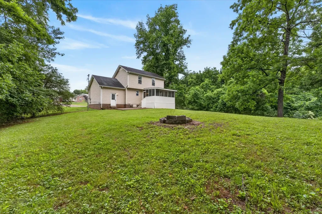 377 Brook Mead Drive Clarksville TN 37042