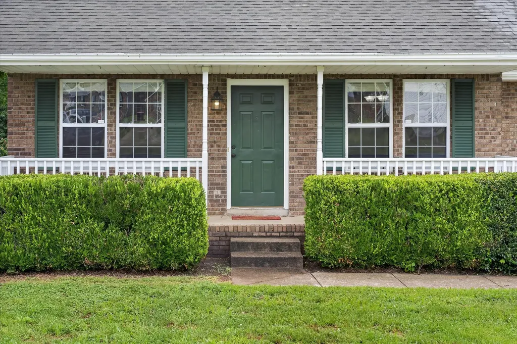 377 Brook Mead Drive Clarksville TN 37042