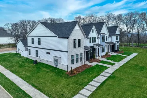 2738 Bramblewood Lane Thompsons Station TN 37179