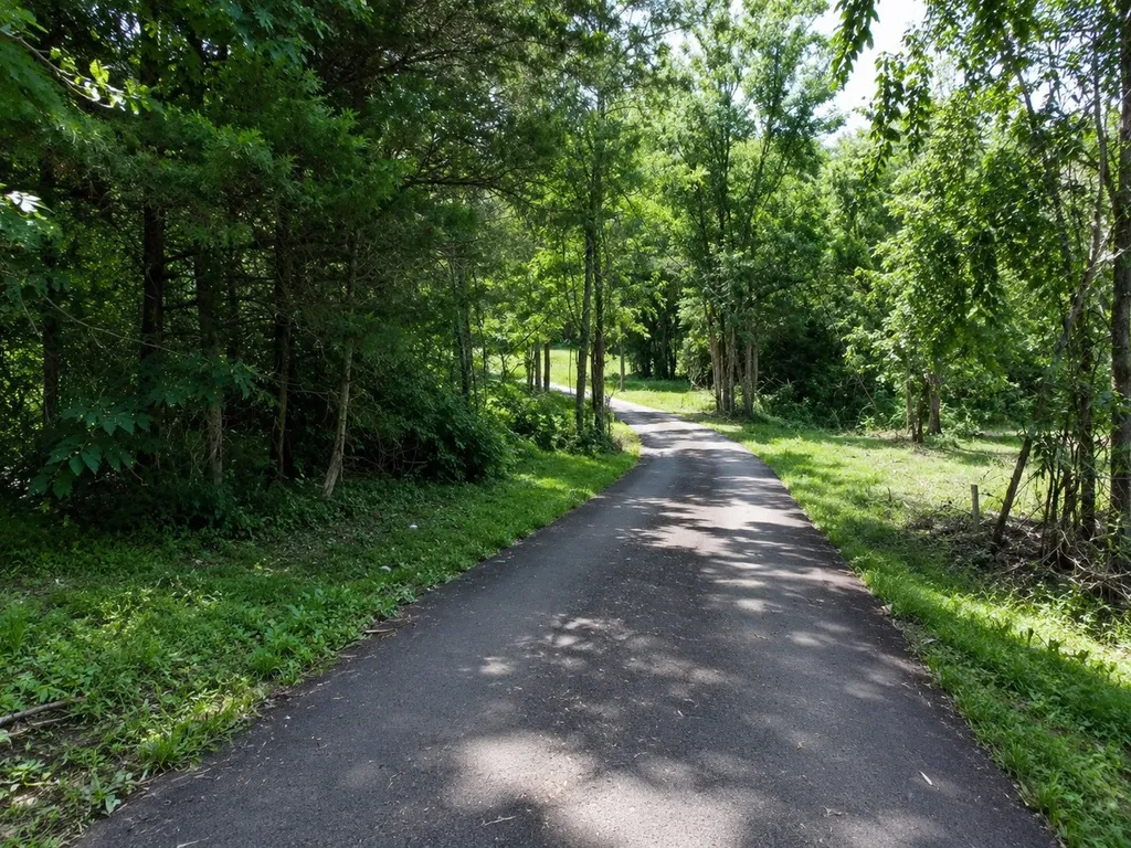 180 Lake Hollow Road Woodbury TN 37190