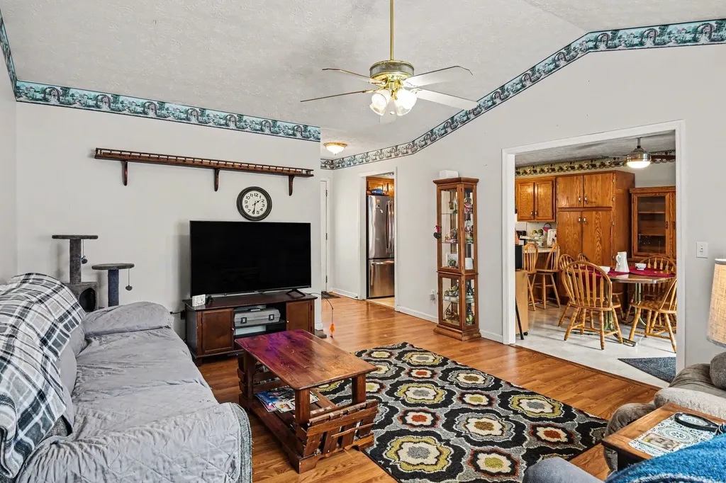 105 Brookside Point Springfield TN 37172