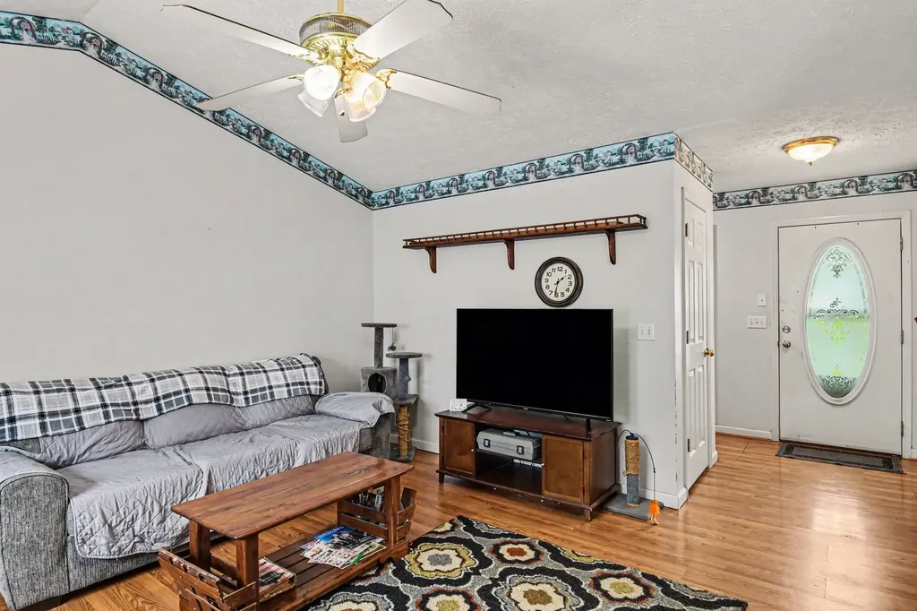 105 Brookside Point Springfield TN 37172