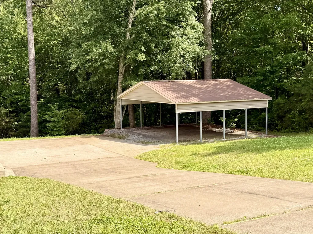5005 Marion Road Cunningham TN 37052