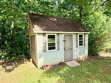 5005 Marion Road Cunningham TN 37052