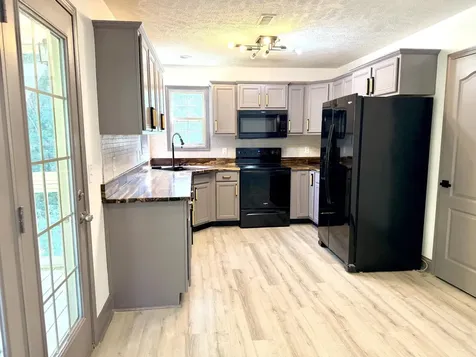 5005 Marion Road Cunningham TN 37052