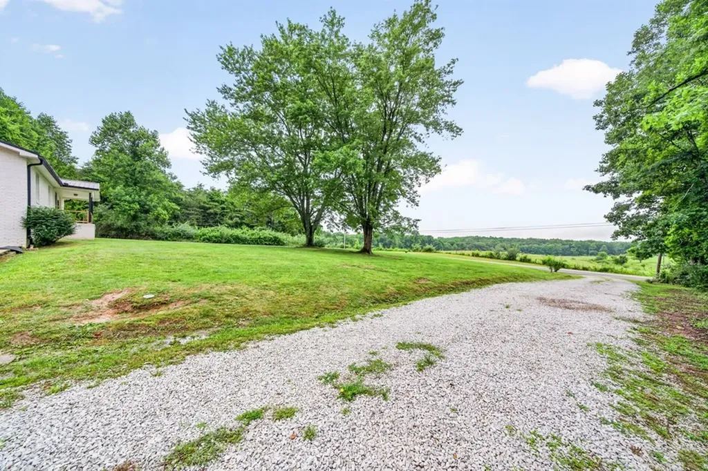520 Phifer Mine Road Spencer TN 38585