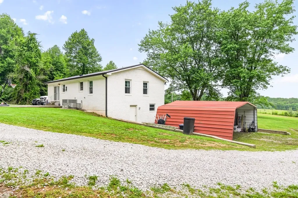 520 Phifer Mine Road Spencer TN 38585