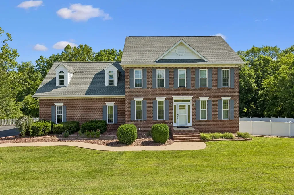 1404 Brook Drive Columbia TN 38401