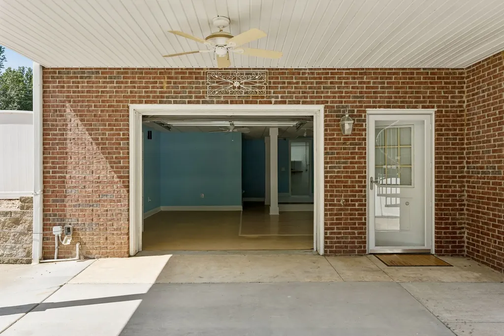 1404 Brook Drive Columbia TN 38401