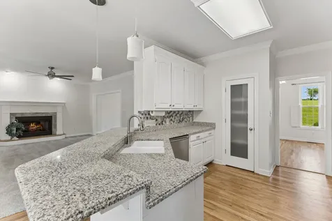 1404 Brook Drive Columbia TN 38401