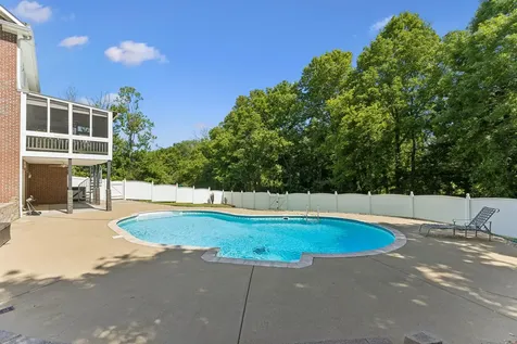 1404 Brook Drive Columbia TN 38401