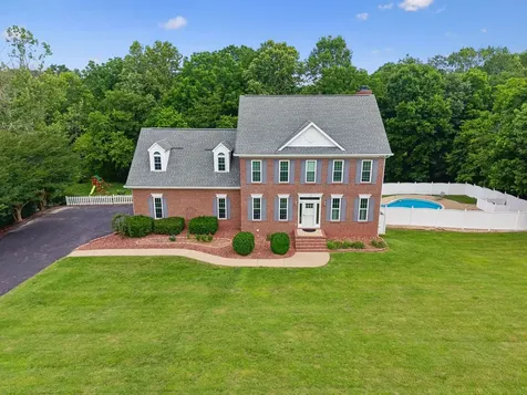 1404 Brook Drive Columbia TN 38401