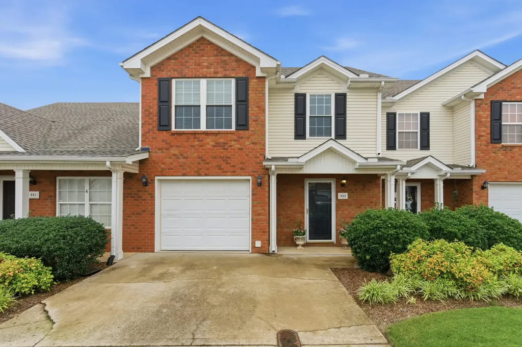 933 Wolves Den Place Murfreesboro TN 37128