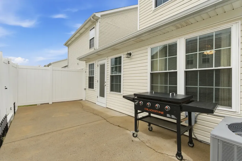 933 Wolves Den Place Murfreesboro TN 37128