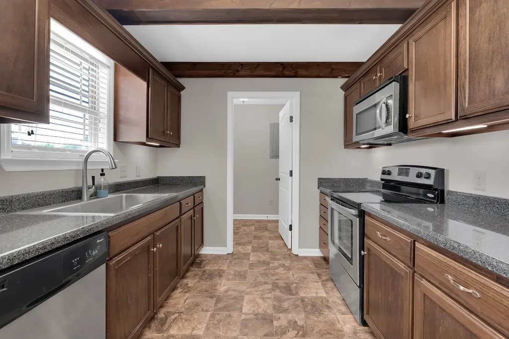 635 Bristol Run Cornersville TN 37047