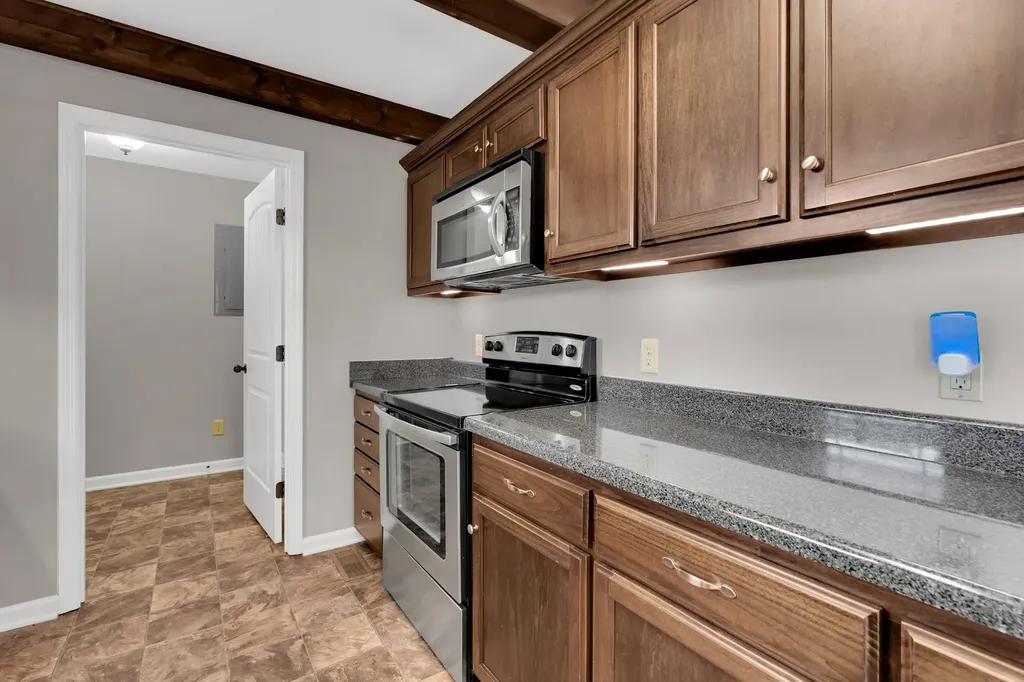 635 Bristol Run Cornersville TN 37047