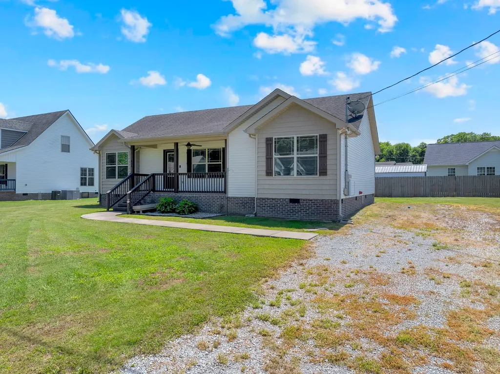 635 Bristol Run Cornersville TN 37047
