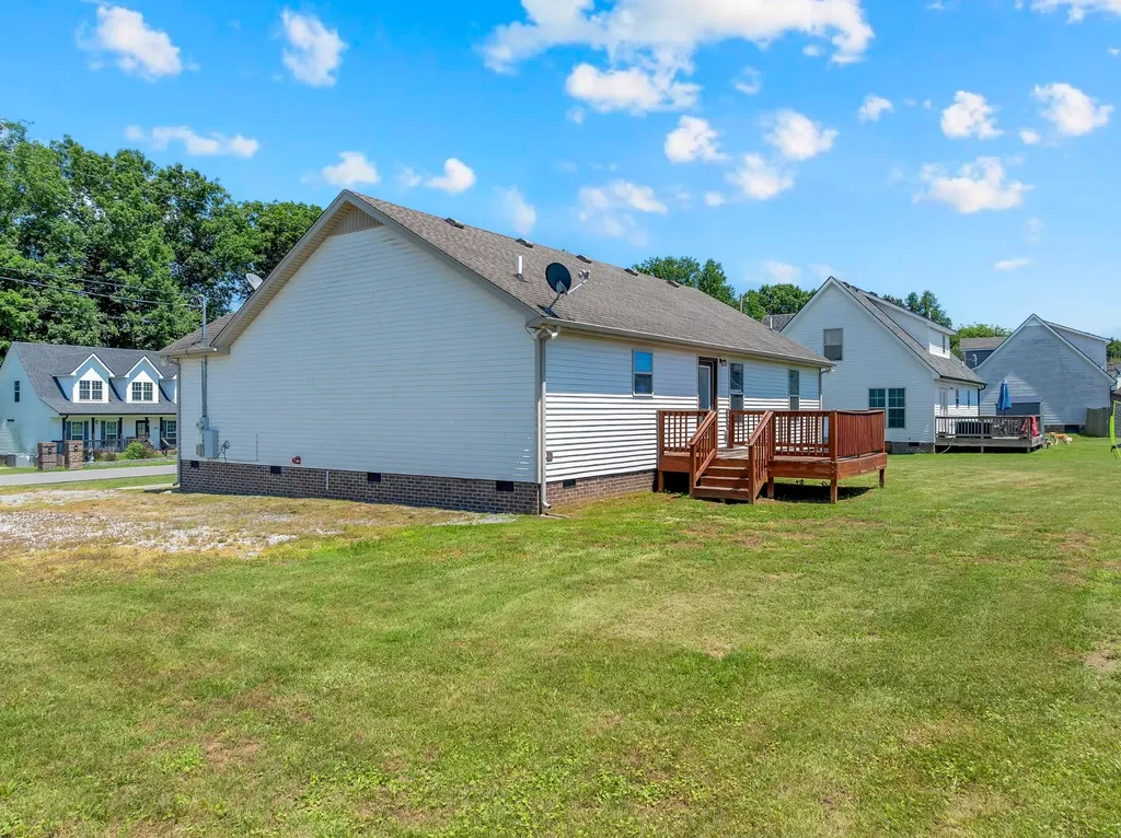 635 Bristol Run Cornersville TN 37047