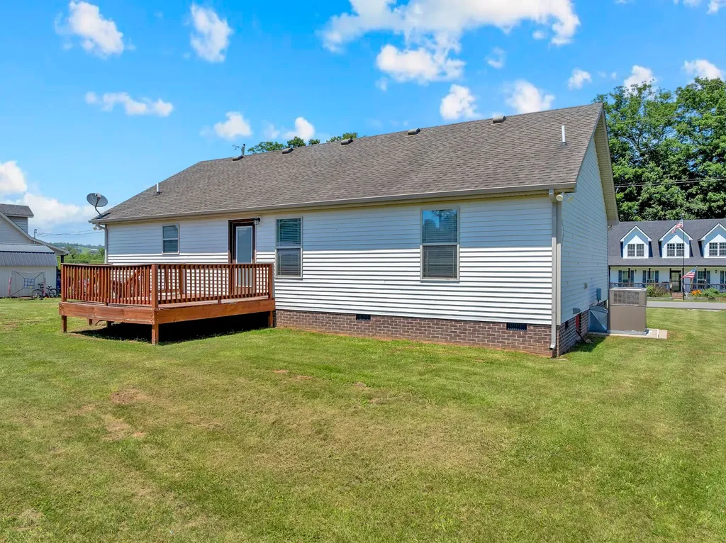 635 Bristol Run Cornersville TN 37047