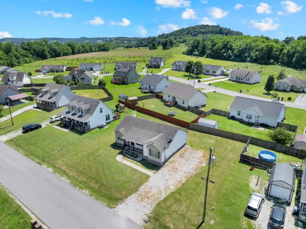 635 Bristol Run Cornersville TN 37047