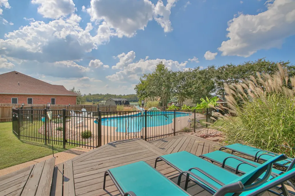 52 Martha Leeville Road Lebanon TN 37090