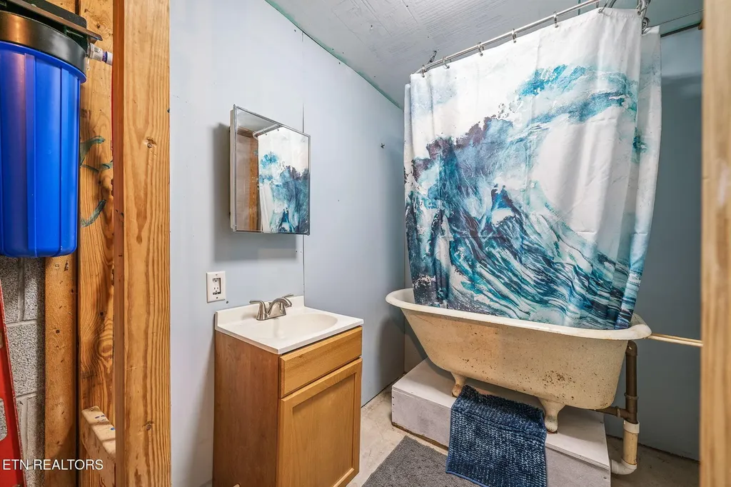 279 Siever Road Crossville TN 38572