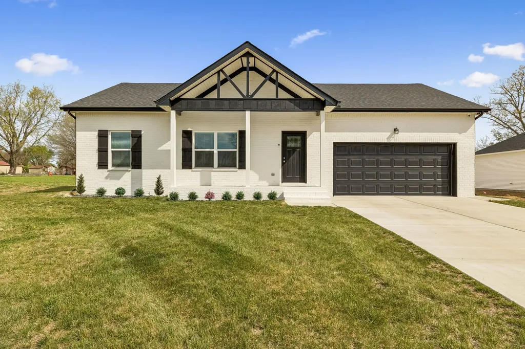 180 Vickers Road Smithville TN 37166