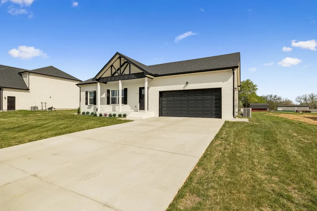 180 Vickers Road Smithville TN 37166