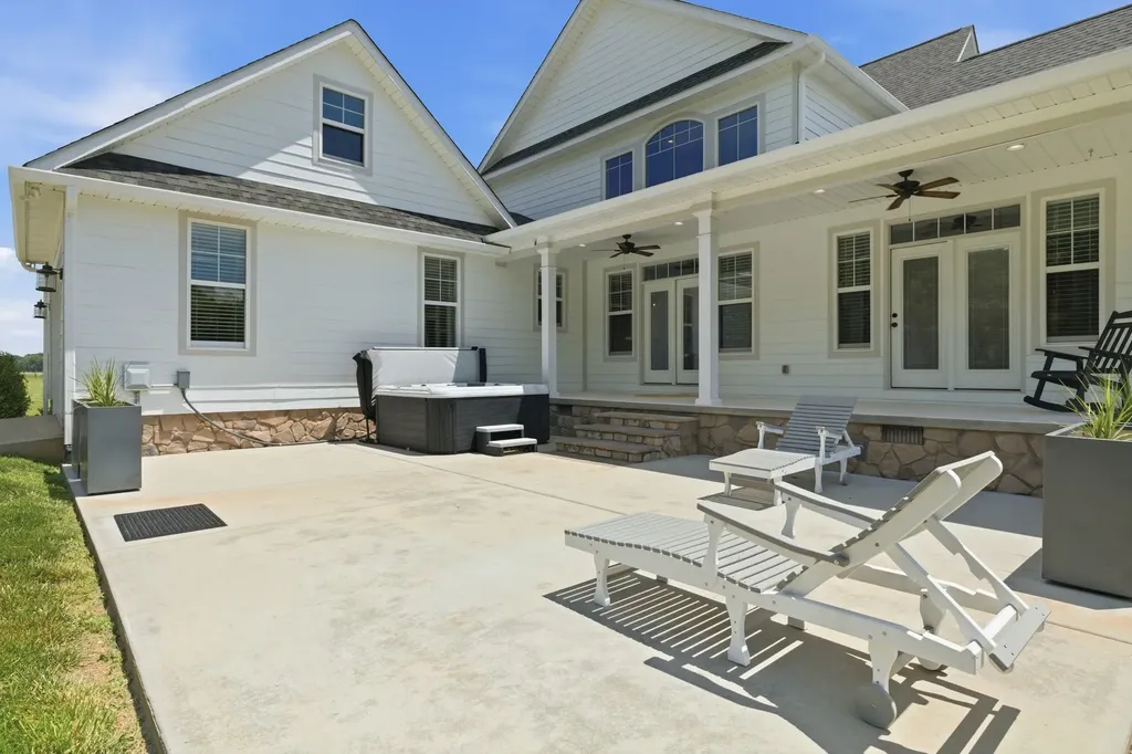 354 Garner Road Decherd TN 37324